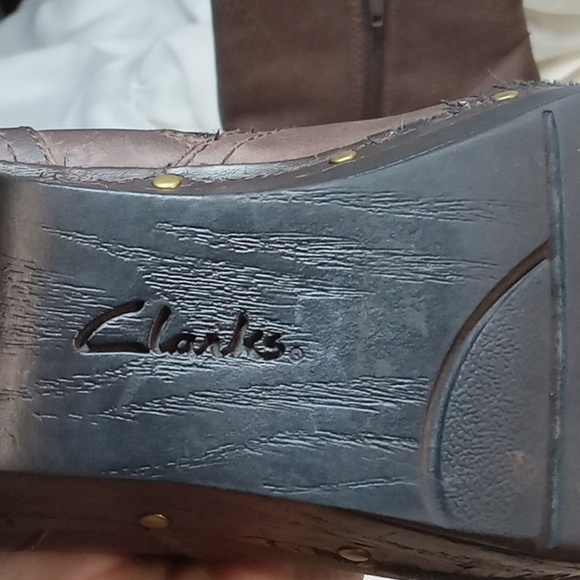 Clarks brown buckled ankle boots size 7.5 - Picture 8 of 8